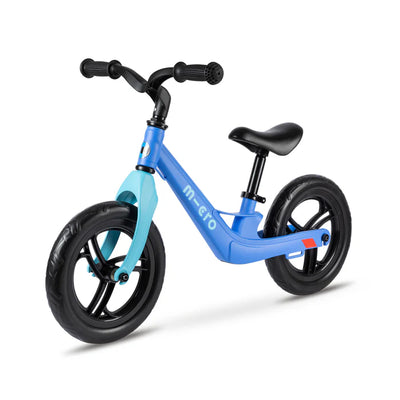 La Bicicleta Equilibrio Micro Azul Lite está diseñada para niños de 2 a 4 años