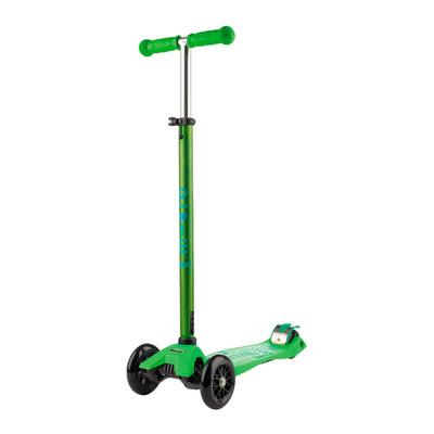 Scooter Micro Maxi Deluxe en color verde, ideal para paseos seguros y divertidos.